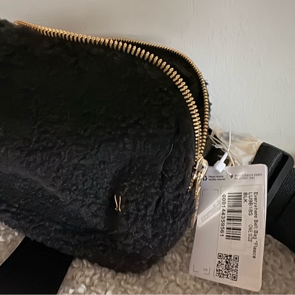 lululemon athletica Black Shearling Crossbody Bag - Picture 2 of 6